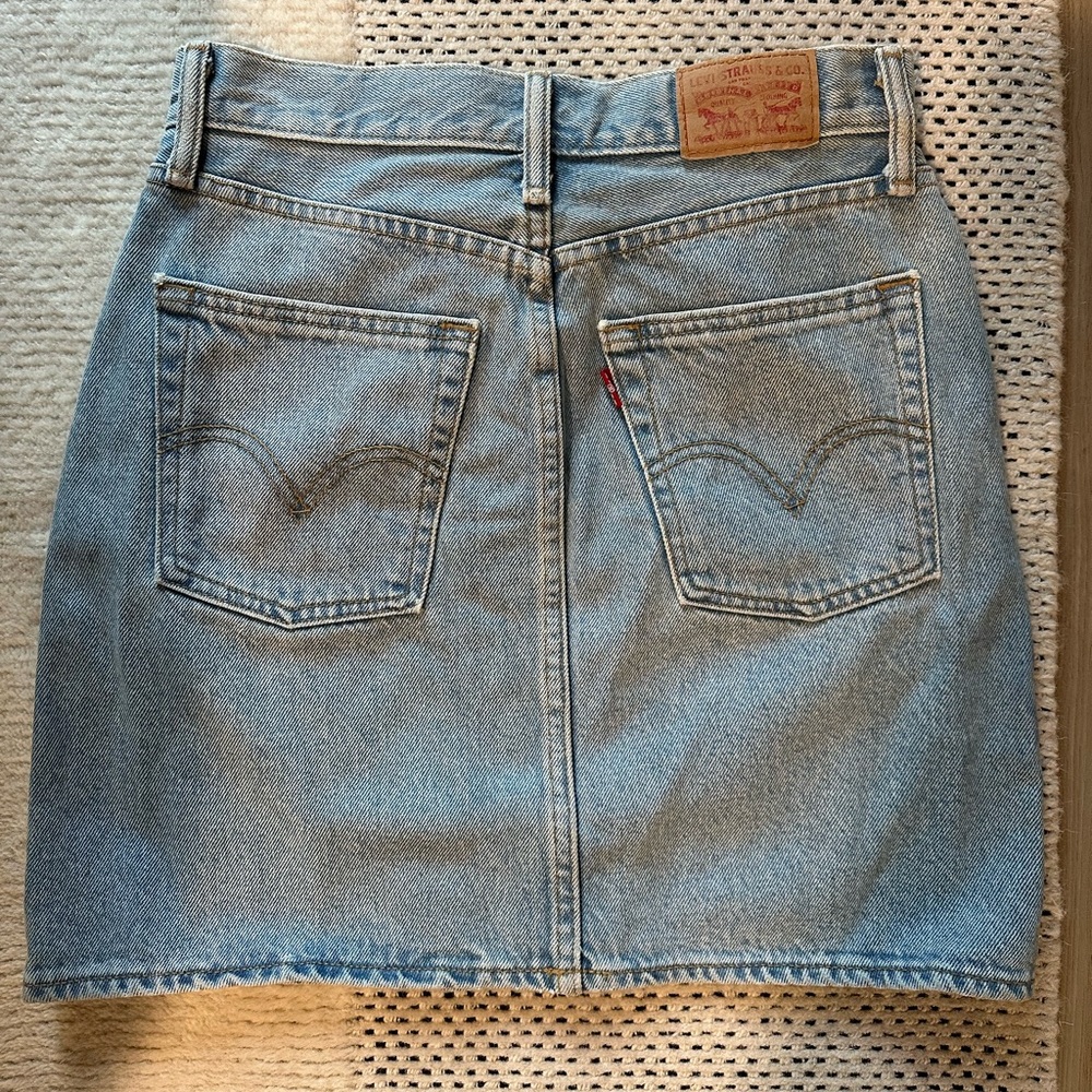 Levi's denim skirt